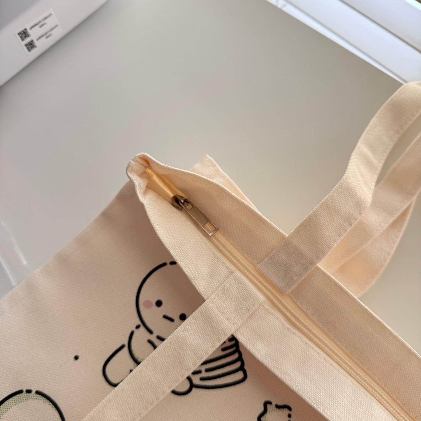 Wobbles Tote Bag